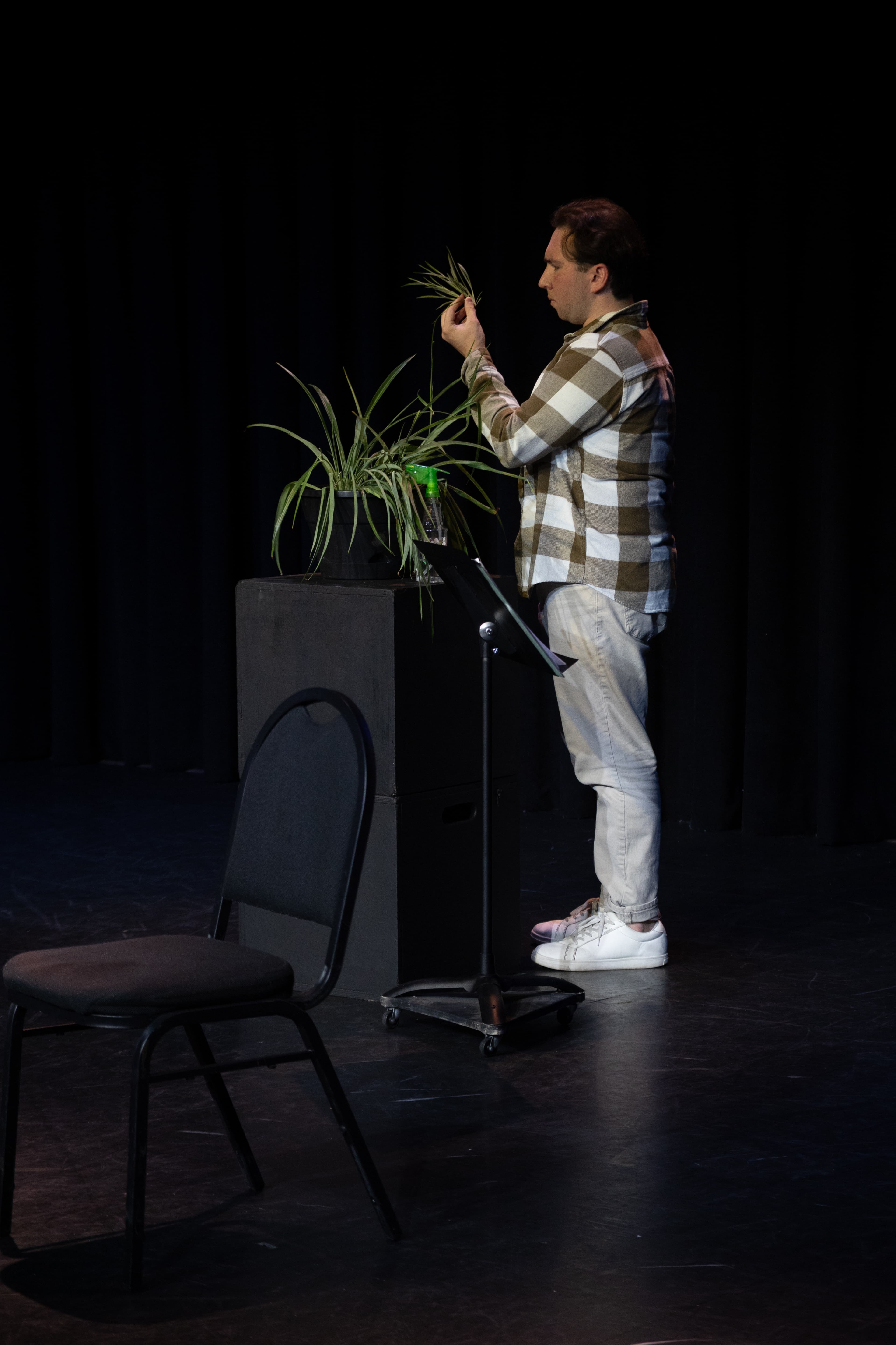 Elliott Horwitz in the Pegasus PlayLab reading, University of Central Florida. Photo by Justin Rotolo.